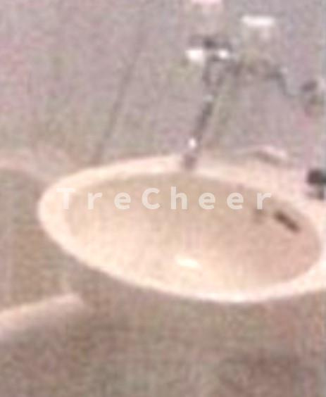 クラチビルの洗面所