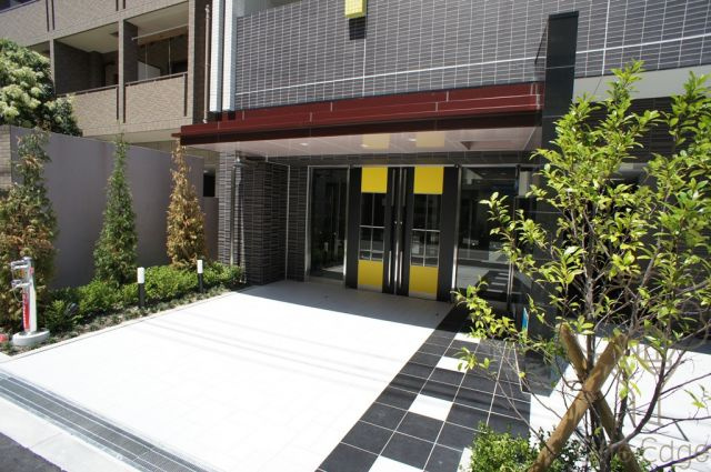 ビガーポリス143松ヶ枝町のエントランス