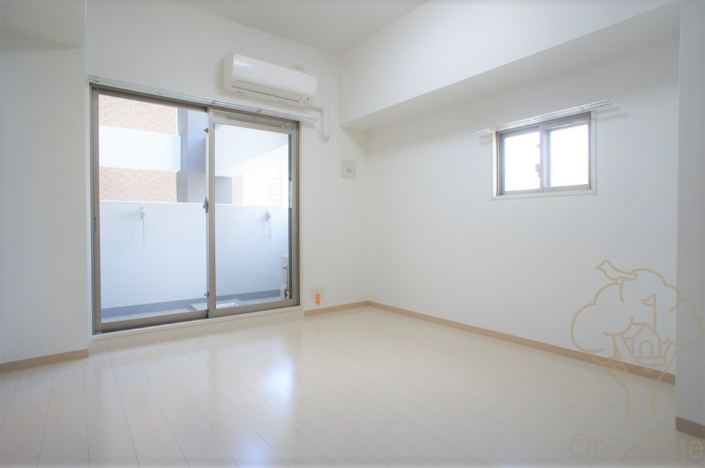 ビガーポリス143松ヶ枝町の居間・リビング