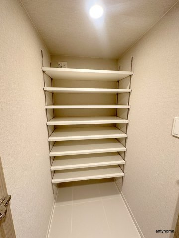 クリスタルエグゼ南堀江　仲介手数料無料の収納