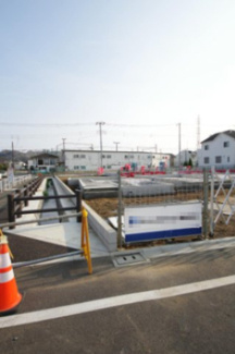 【外観】 | 【仲介手数料無料！！】日野市西平山3丁目　新築戸建て（全4棟）4号棟　4980万円 | 令和８年3月２９日撮影　建築中