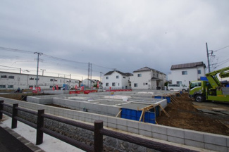 【外観】 | 【仲介手数料無料！！】日野市西平山3丁目　新築戸建て（全4棟）4号棟　4980万円 | 令和８年3月２８日撮影　建築中