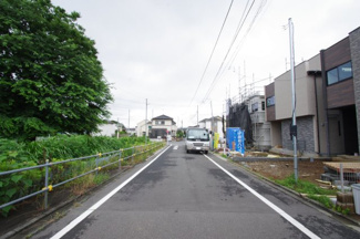 【前面道路含む現地写真】 | 【仲介手数料無料！！】日野市西平山3丁目　新築戸建て（全4棟）4号棟　4980万円