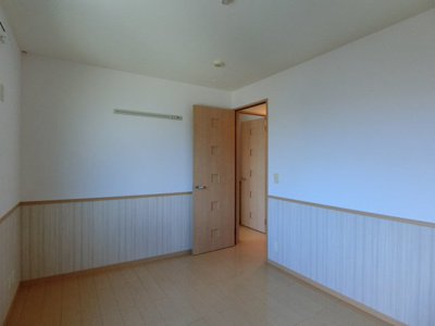 【洋室】 | リビングタウン両三柳Ａ棟