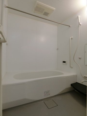 【浴室】 | リビングタウン両三柳Ａ棟