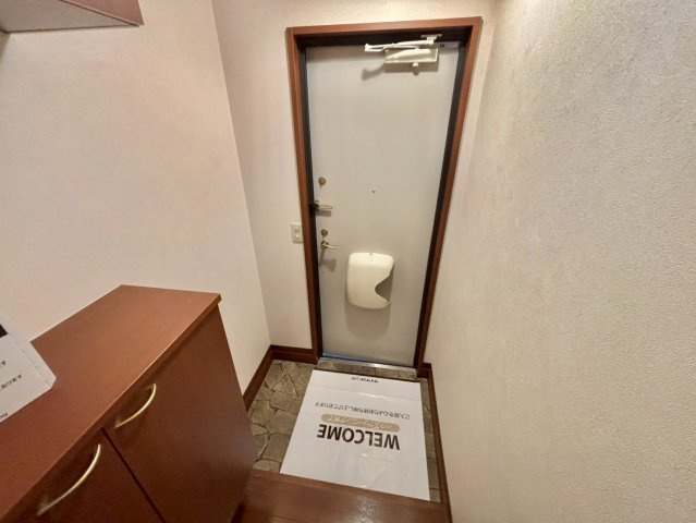 アゼリア宮上　A棟の玄関