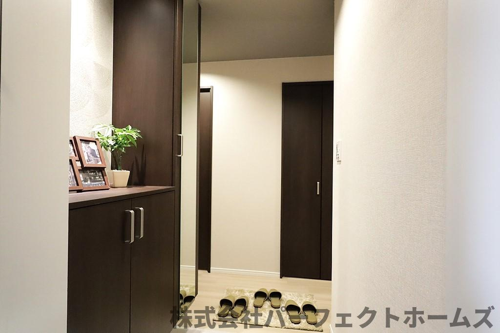 メロディーハイム牧野公園弐番館の内装|明るい色調の室内です