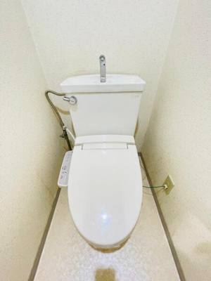 【トイレ】 | ブリズ岸根公園 | ※別室の写真です。