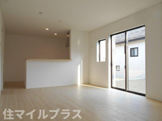 【居間・リビング】 | 二本松市郭内2丁目新築一戸建て6棟 | リビングです