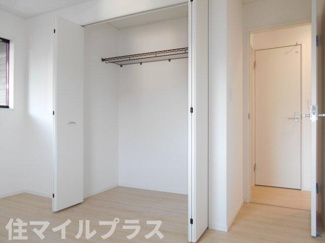 【洋室】 | 二本松市郭内2丁目新築一戸建て6棟 | 落ち着いた色調の洋室です