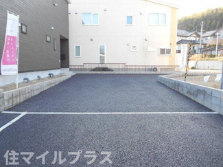 【駐車場】 | 二本松市郭内2丁目新築一戸建て6棟 | 駐車場があるので、車を買う予定の方も安心です