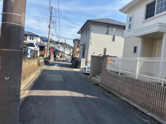 【前面道路含む現地写真】 | 中古戸建　綾瀬市上土棚中6丁目 | 前面道路