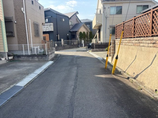 【前面道路含む現地写真】 | 中古戸建　綾瀬市上土棚中6丁目 | 前面道路