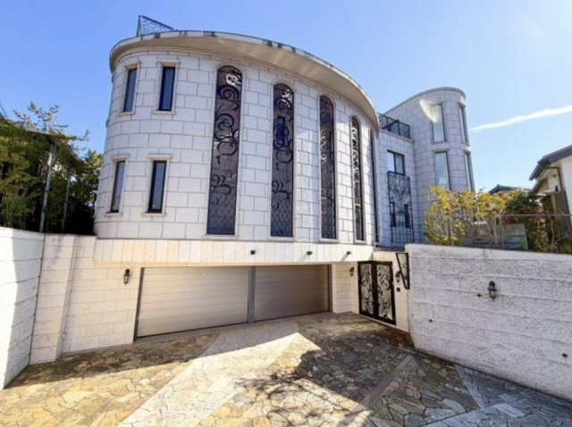 藤沢市鵠沼松が岡１丁目の中古一戸建