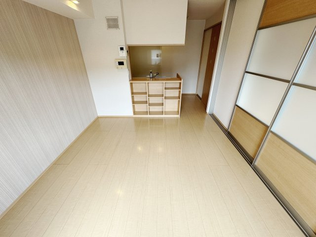 広島市安佐南区上安２丁目のアパートの居間・リビング