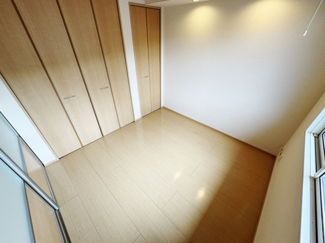 広島市安佐南区上安２丁目のアパートの洋室