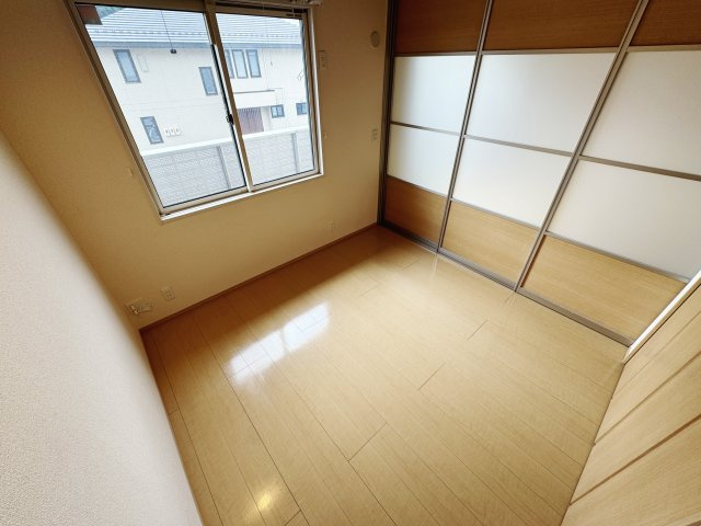 広島市安佐南区上安２丁目のアパートの洋室