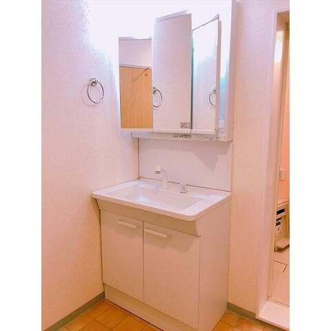 横浜市戸塚区上倉田町の賃貸マンションの洗面所