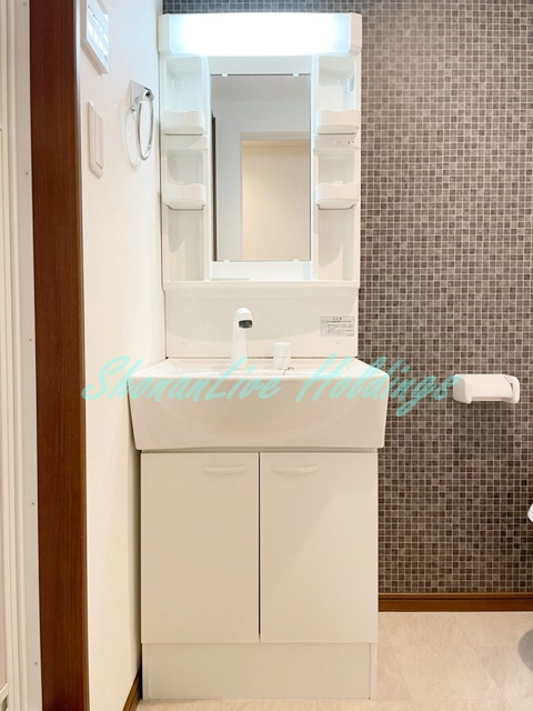 横浜市戸塚区吉田町のアパートの洗面所|人気の独立洗面台♪