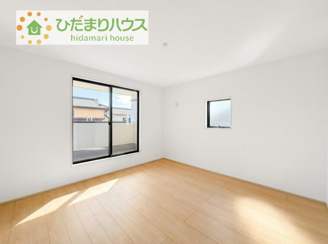 【寝室】 | 第1常総市相野谷町　新築戸建　2号棟 | 広めの主寝室は、ベッドの他にもパソコンデスクやドレッサーなども置けちゃいます(*^-^*)