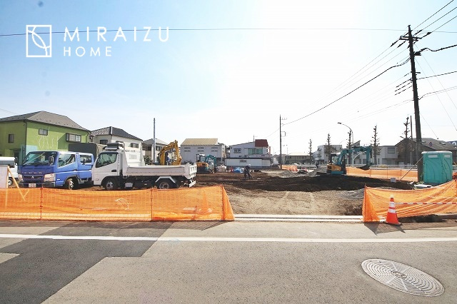 【前面道路含む現地写真】 | 現地見学やご案内は、周辺環境と合わせてエリアの特性を存分にお伝えできるような思いでに残るご案内に努めます。
