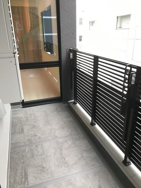 プラウドタワー栄のバルコニー