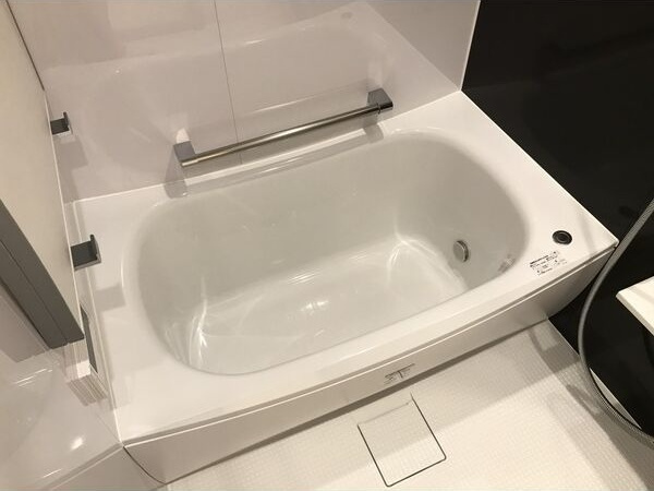 プラウドタワー栄の浴室