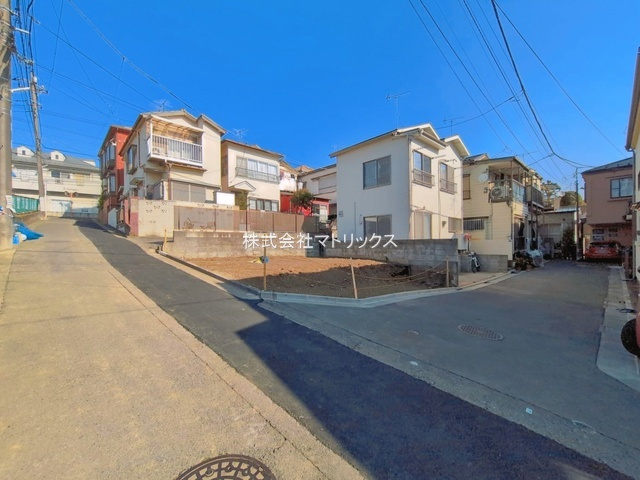 板橋区赤塚5丁目　希少な立地×三方角地　コンパクト快適邸宅の前面道路含む現地写真|2026年3月撮影