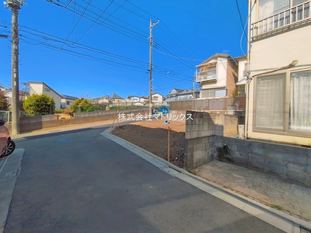 板橋区赤塚5丁目　希少な立地×三方角地　コンパクト快適邸宅の前面道路含む現地写真|2026年3月撮影