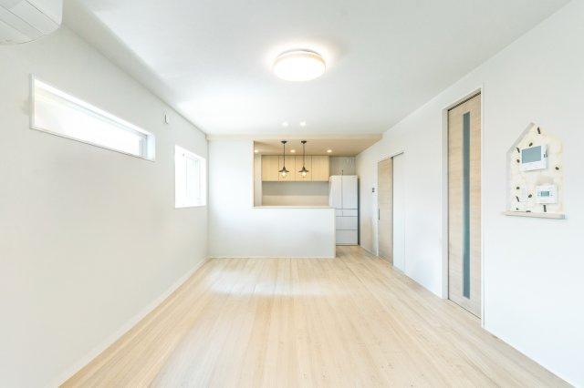 【居間・リビング】 | 西区島崎3丁目 | ※画像加工済み