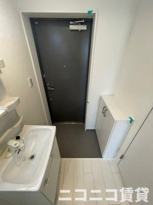 【玄関】 | ラフォート町屋 | 別号室イメージの為、現状を優先致します。