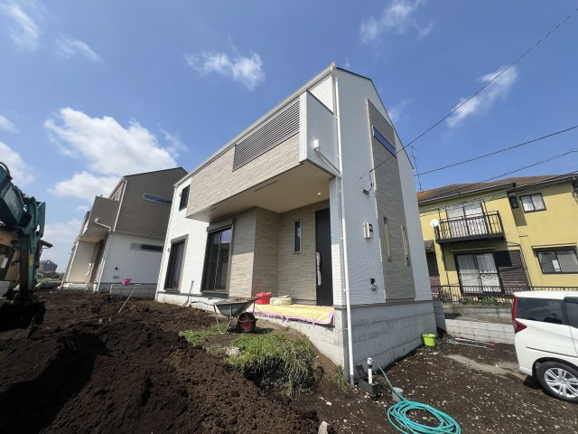 あっちっち！大やけど注意報発令！！！駐車場３台の激アツ物件！！！オロナイン付いてます！【保土ヶ谷区仏向町新築戸建】