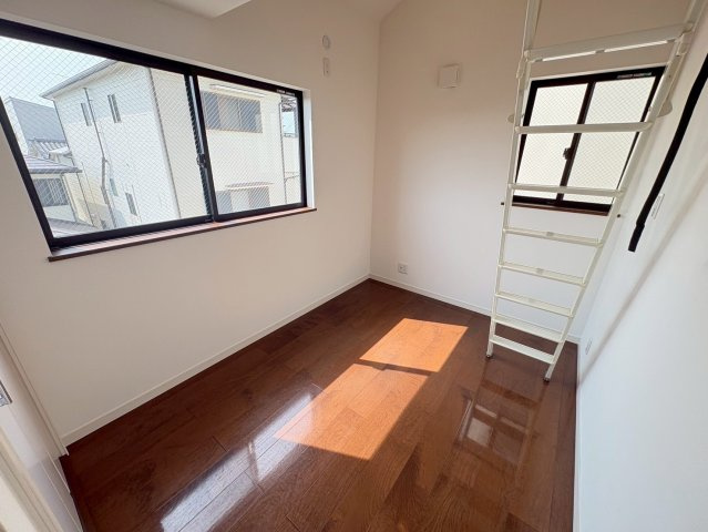 須磨区須磨浦通６丁目 中古戸建ての洋室|ロフト付き♪