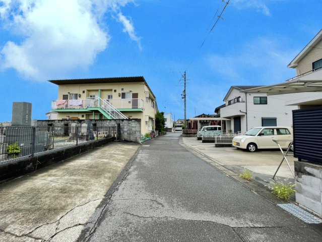 【前面道路含む現地写真】の画像