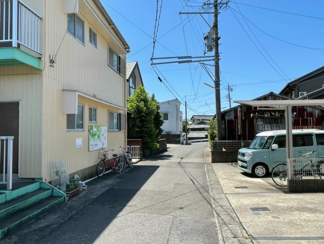 【前面道路含む現地写真】の画像