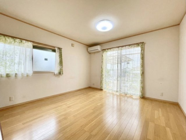 【居間・リビング】の画像