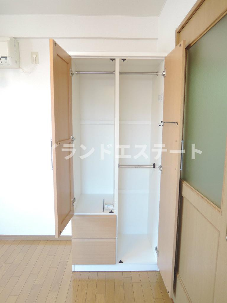 ペアレフルカワ　駅近　ネット1M無料　最上階　角部屋の収納