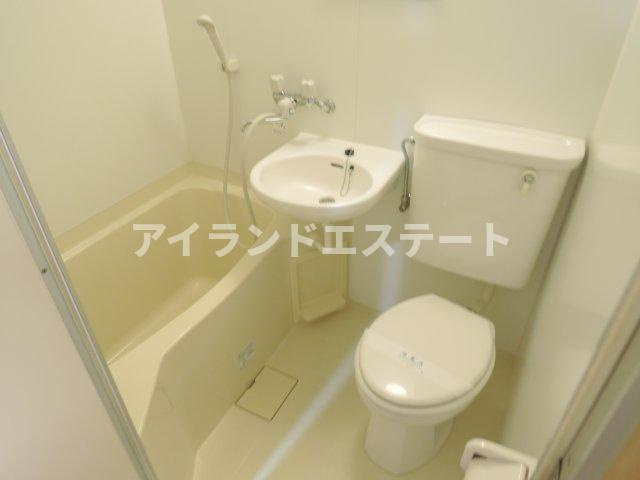 ペアレフルカワ　駅近　ネット1M無料　最上階　角部屋の浴室