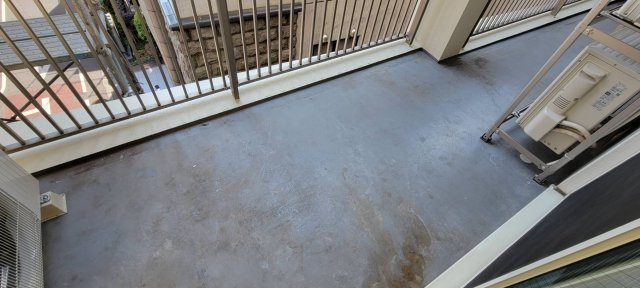 【バルコニー】