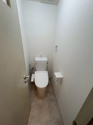 ユーロハイツ御殿山のトイレ|落ち着いたトイレです