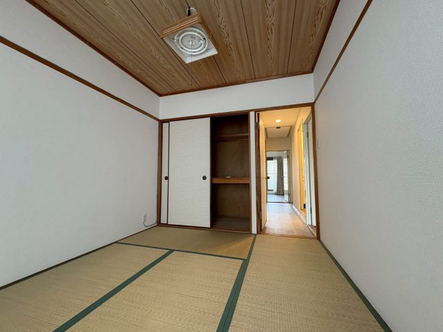 ユーロハイツ御殿山の和室|い草の香りが落ち着く素敵な和室です