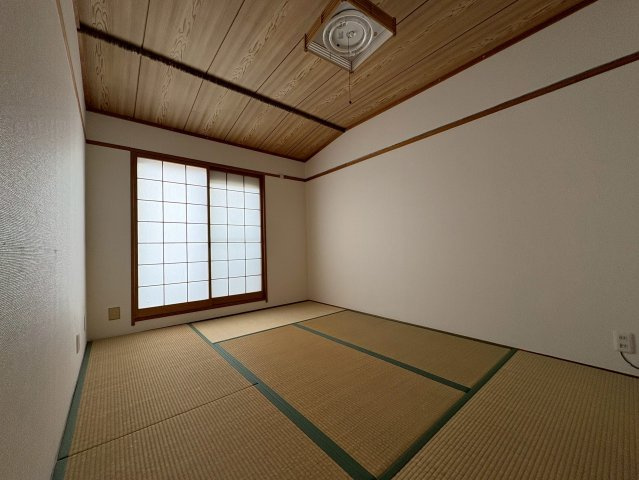 ユーロハイツ御殿山の和室|明るい和室です