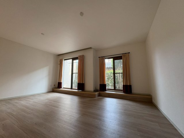 ユーロハイツ御殿山の居間・リビング|ゆったりとした居間です