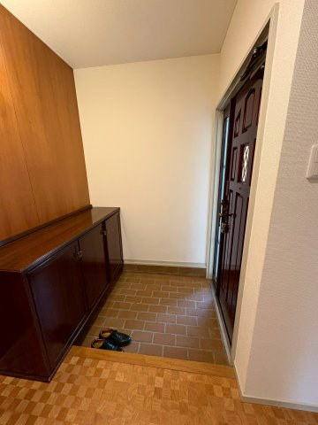 ユーロハイツ御殿山の玄関|きれいな玄関です