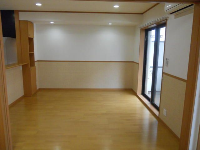 ヴィブレキュートモアの洋室