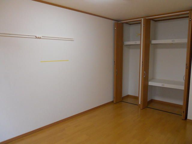 ヴィブレキュートモアの洋室