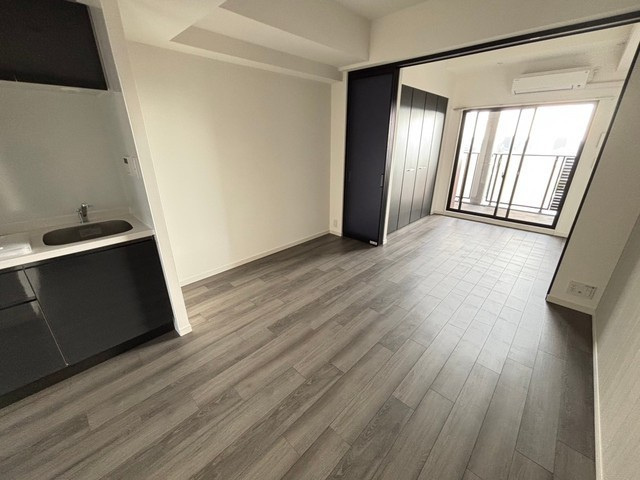 Ｓ－ＲＥＳＩＤＥＮＣＥ空港通りａｗｅｓｏｍｅの居間・リビング