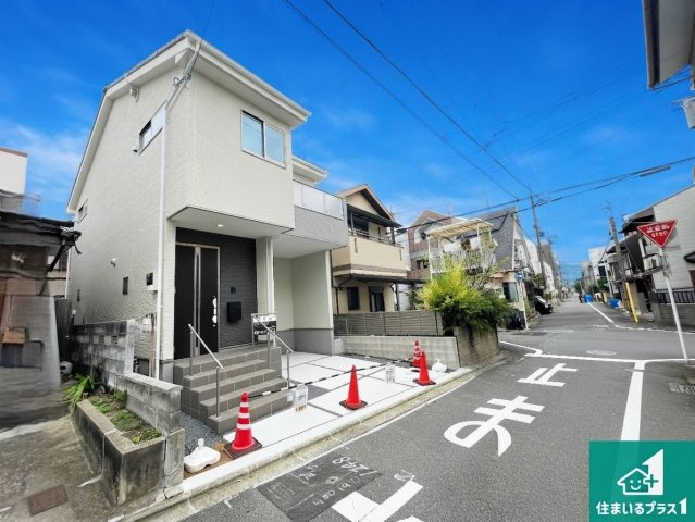 京都市北区紫竹西北町　第2期　新築一戸建ての前面道路含む現地写真|周辺は閑静な住宅街！前面道路広々で車の出し入れも便利です。駐車が苦手な方でも安心して車庫入れできます！