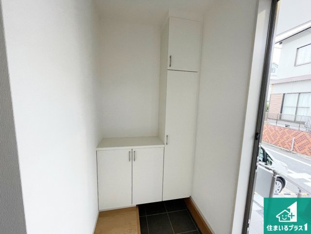 京都市北区紫竹西北町　第2期　新築一戸建ての玄関|シューズボックスにはたくさんの靴が収納できるので玄関周りはいつもスッキリ！ご家族が増えても安心！