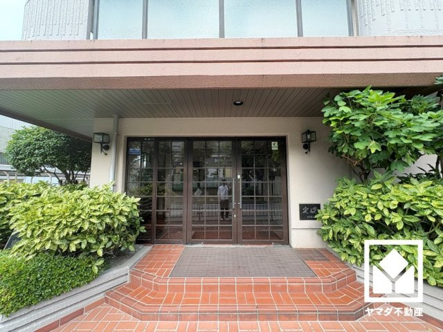 ネオコーポ東武庫川のエントランス